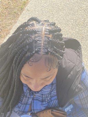 Medium knotless Braids