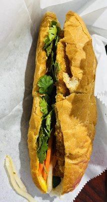 Bánh Mì Phi Lê Cá Chiên (Fried Fish Fillet)