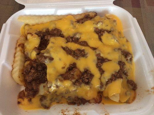 Chili cheese fries