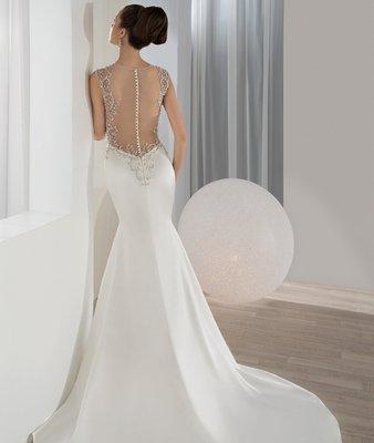 Your bridal gown should be an expression of your individuality and personal style.