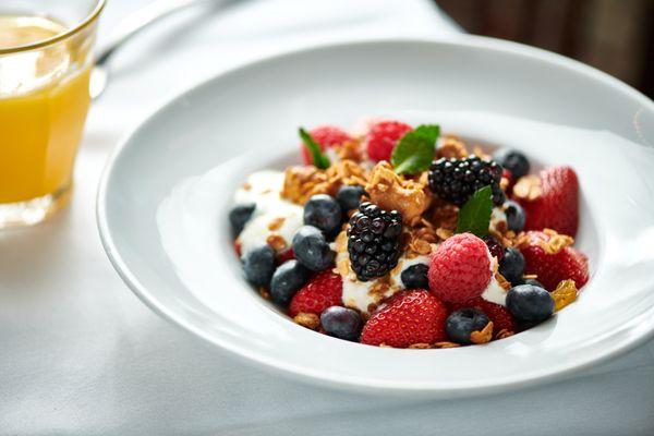 Fresh Berries - yogurt & granola