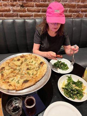 Kale salad and fig pizza!