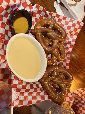 Pretzel plate $10. Good !