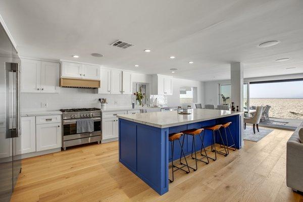 New beach house open kitchen