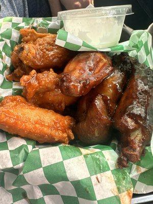 Fried honey hot wings & smoked bbq wings.