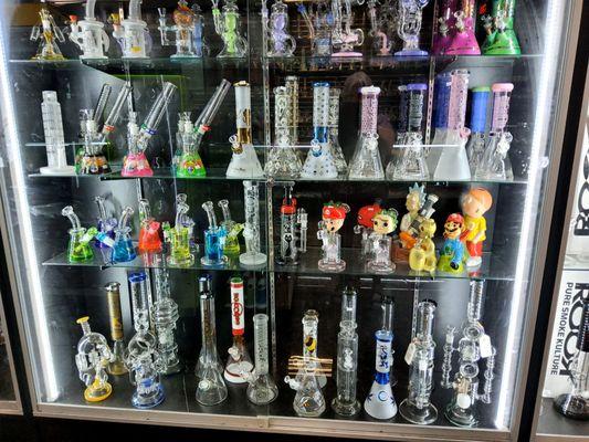 More glass water pipes.