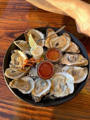 Dozen Gulf oysters