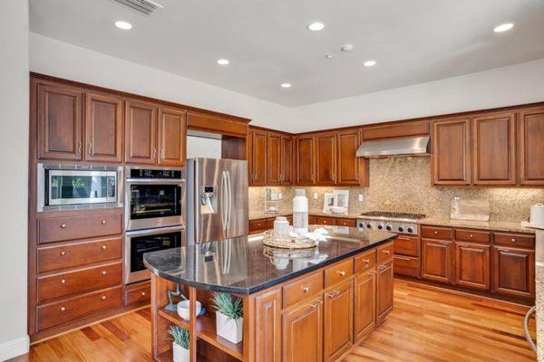 2793 San Minete Dr, Livermore, CA 94550, USA - Kitchen