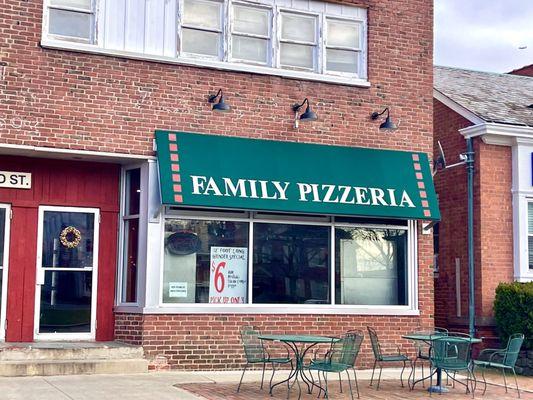 Family Pizzeria