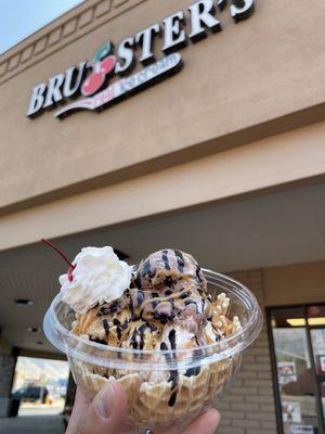 Waffle bowl sundae