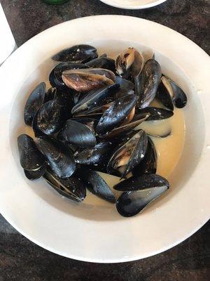 Mussels in white wine sauce