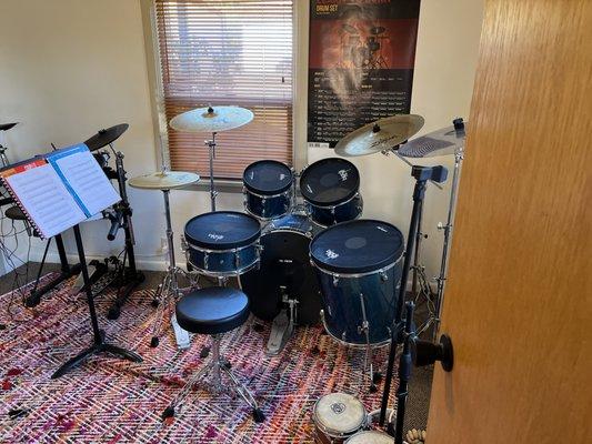 Custom Pearl drum kit