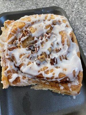 Pecan cinnamon roll