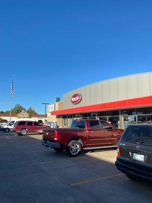 Front View of Kum & Go in Tulsa, Oklahoma.