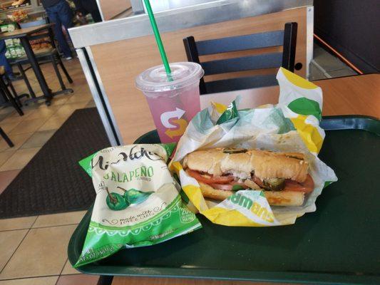 Tuna with Jalapeno,  Jalapeno bread with Jalapeno chips. Green is good!