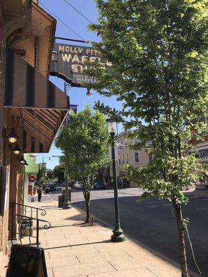 The sign out front. There's street parking so it's easy to park and it's free... Unlike downtown Nashville