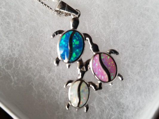 Cute pendant with an 18" necklace.