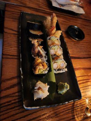 Shrimp Tempura roll / Soft shell crab roll