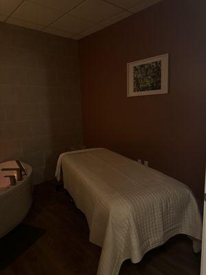 Vinotherapy treatment room