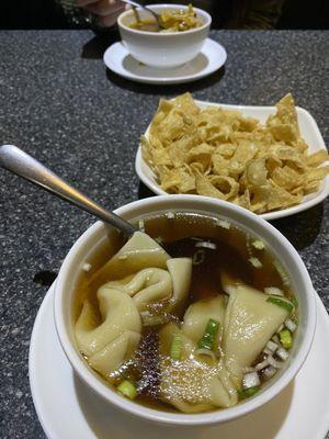 Wonton soup