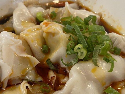 Wontons in chili oil