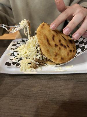 Arepa cob carne y queso