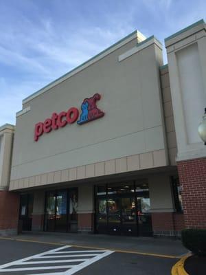 Natick Petco -- 1334 Worcester Street / Route 9, Natick             Storefront