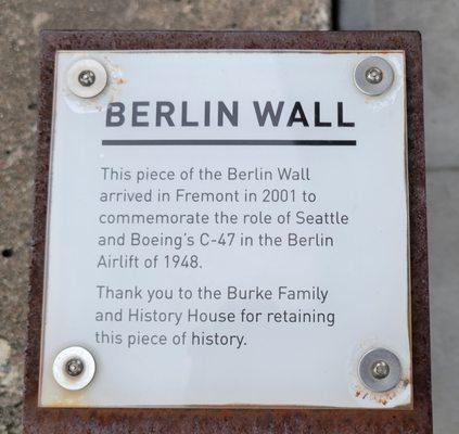 The sign at the Berlin Wall