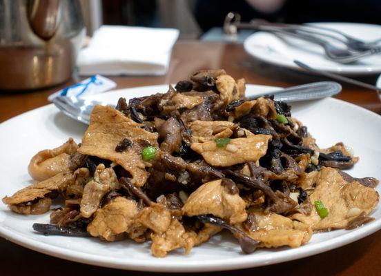 Sliced Pork with Wood Ear 肉片炒木耳: $13.99; $15.23 with tax.