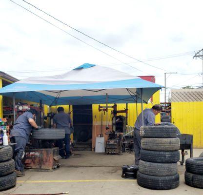 Mechanics at work. Best service and easy wait while waiting. All great men!