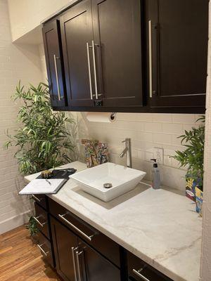 Home remodeling - Sink replacement, quartz cabinet replacement, Bathroom remodeling in Dallas, General Contractors Residential