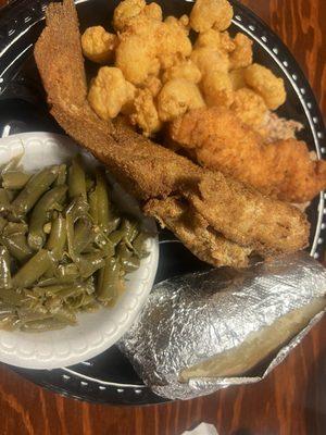 Catfish shrimp and chicken tender plate