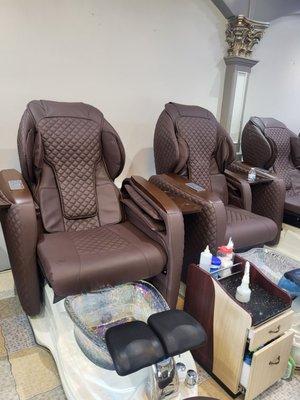 New massage chairs for pedicures! They massage your arms as well as bottom, back, shoulders, & head! Very nice!