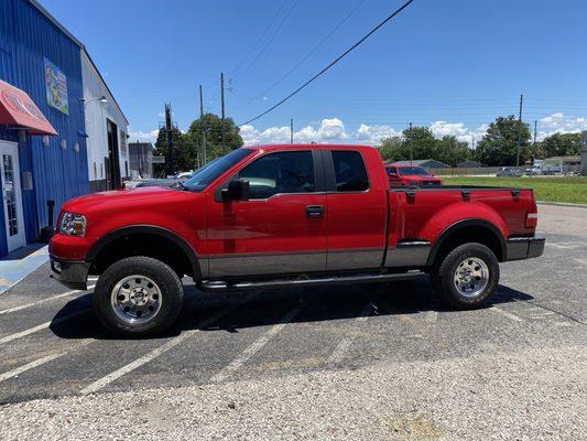 2005 Ford F150 _ New Paint Job!!!  Looking New.