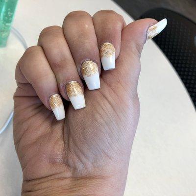 White and gold glitter nails!