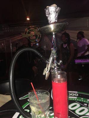 Hookah, Drinks, Live Band.... Super divey!!!