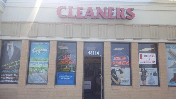 Front entrance of Sargent Cleaners