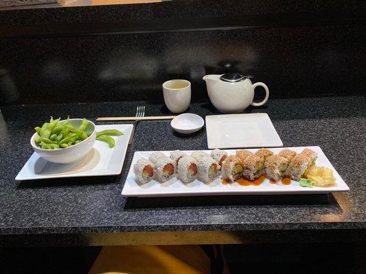 A steaming bowl of Edamame, my Spicy Tuna Roll, Eel Roll and a pot of Hot Green Tea. Time to eat!