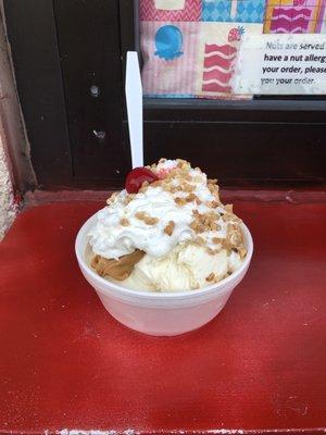 Peanut butter sundae