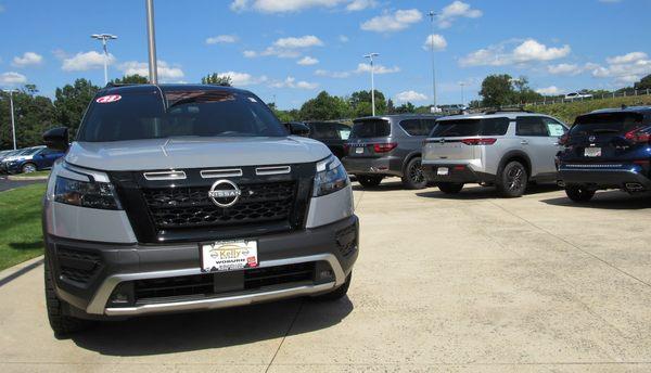 2023 Nissan Pathfinder outside Kelly Nissan of Woburn