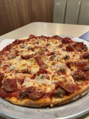 Pepperoni and Sausage.  Double crust.  Excellent.