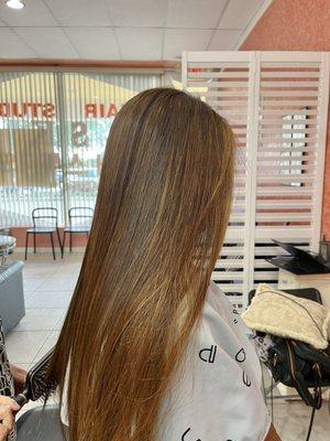 Keratin, color and a few highlights by Sang