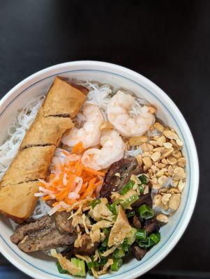 #26 Bún thit nướng chà giò tôm (vermicelli with grilled pork, spring roll, & shrimp)