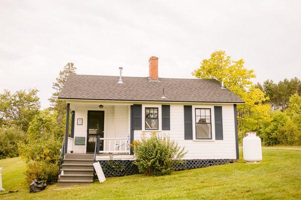 a one bedroom summer cottage