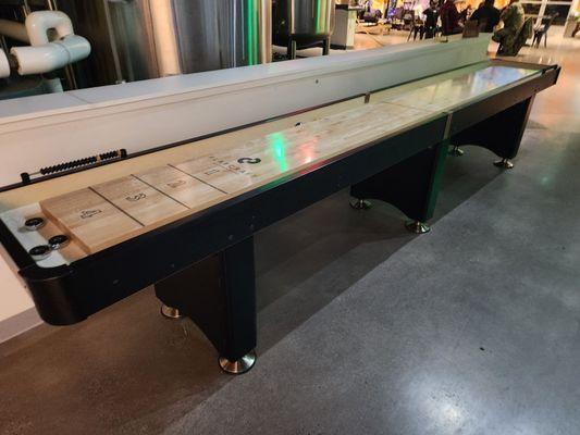 Shuffleboard or whatever this is called!