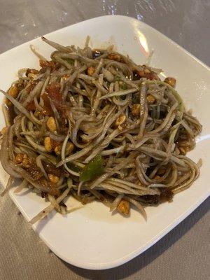 Small papaya salad, delicious and great price!