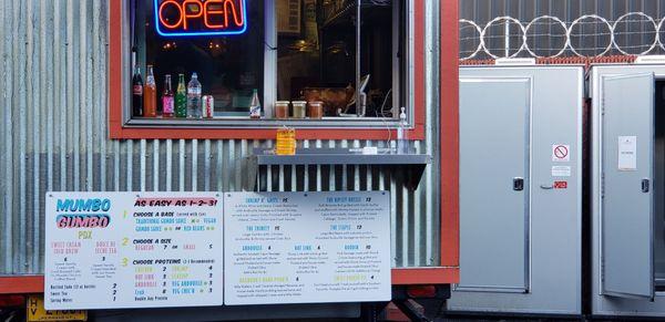 LOVE THE MUMBO GUMBO food truck in Sellwood, and i was ECSTATIC to see this one, while running errands! congratulations Brandon