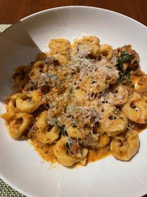 Tortellini bolognese