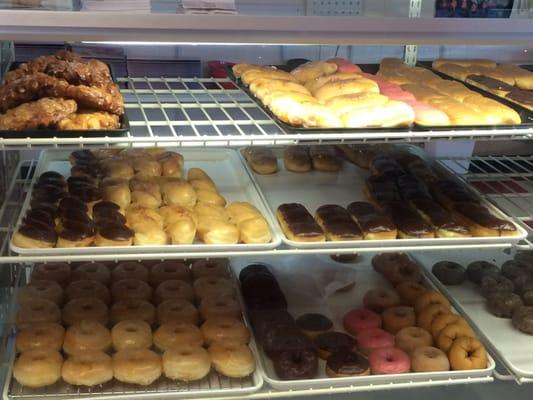 When you want the FRESHEST BEST donut selection in Oklahoma, you found the place!!  GREAT PRICES!