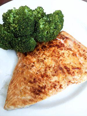 Salmon with Broccoli